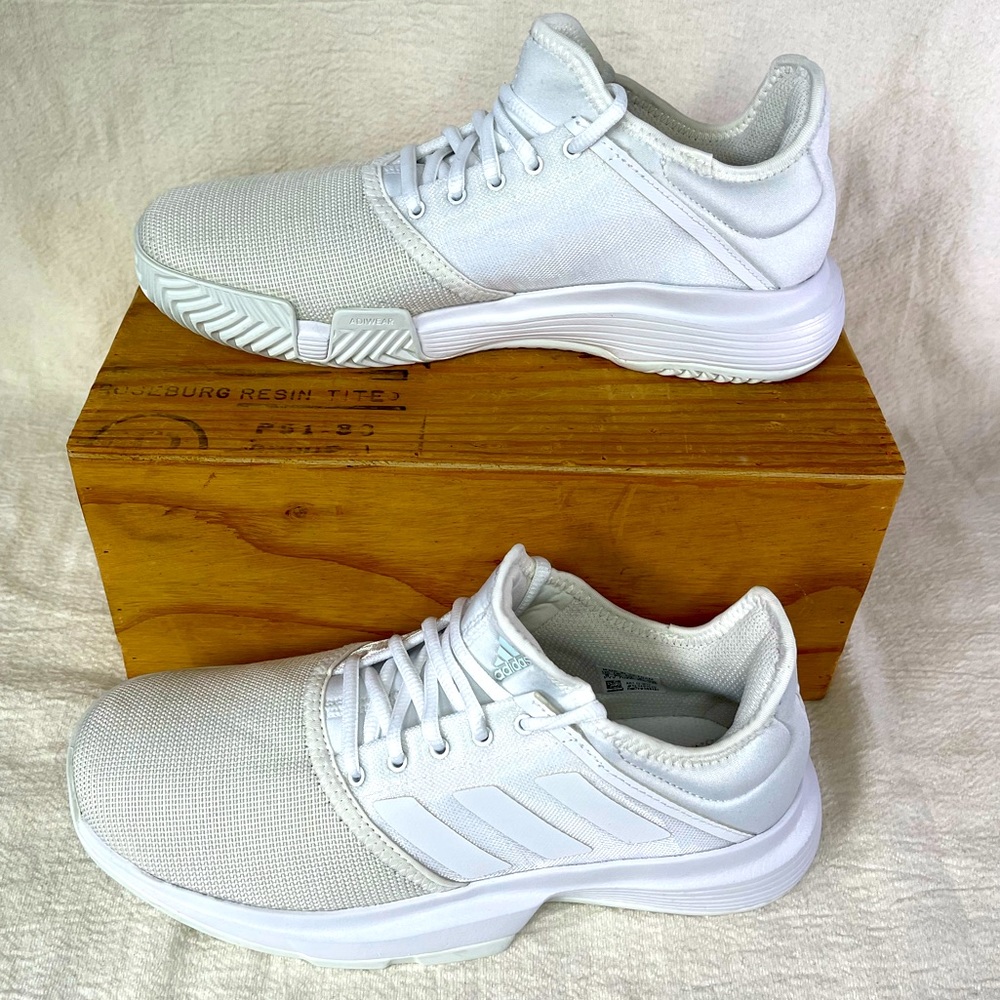 Adidas game court tennis shoe white women’s 8